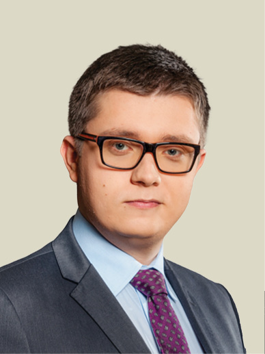 Obraz zawierający Ludzka twarz, osoba, krawat, ubrania
Zawartość wygenerowana przez AI może być niepoprawna.