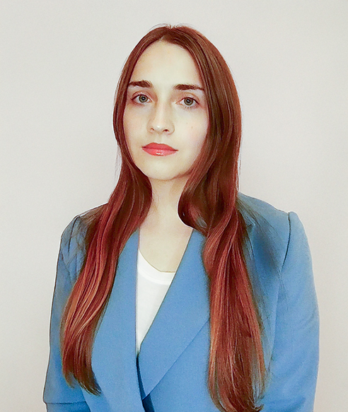 Obraz zawierający osoba, Ludzka twarz, ubrania, Warga
Zawartość wygenerowana przez AI może być niepoprawna.